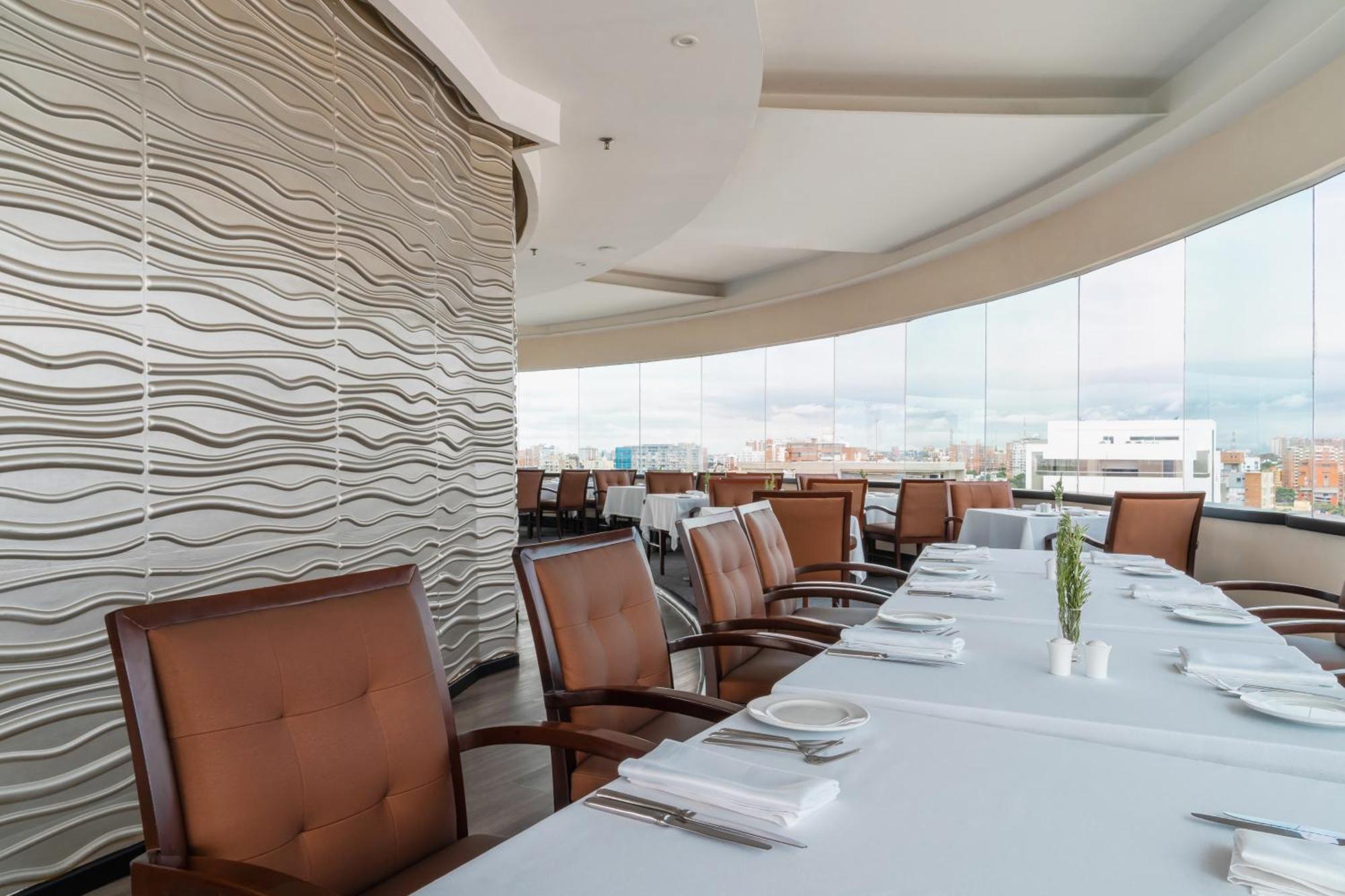 Hotel Dann Carlton Barranquilla Y Centro De Convenciones מראה חיצוני תמונה Restaurant