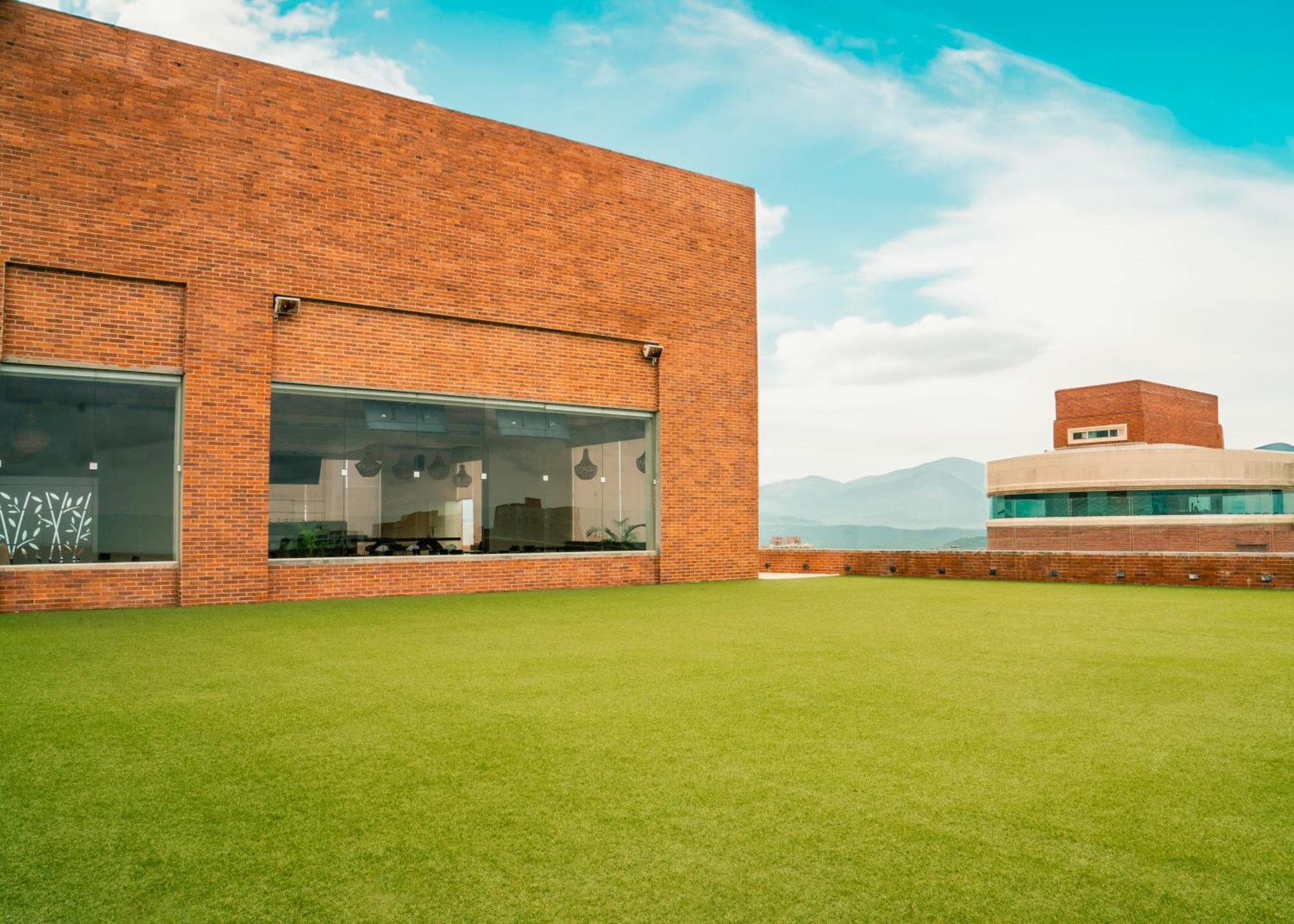 Hotel Dann Carlton Barranquilla Y Centro De Convenciones מראה חיצוני תמונה Rooftop of the library
